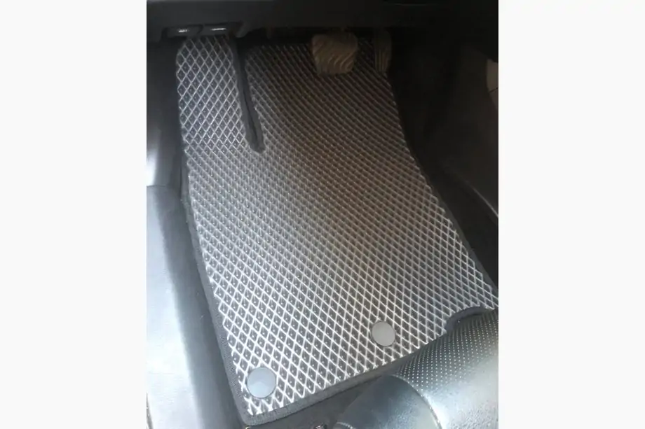 Nissan Qashqai 2014–2021 Lattiamatot Qashqaihin (EVA, mustat) Image