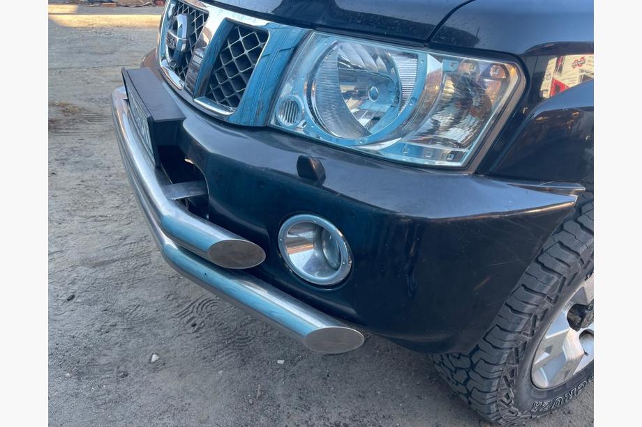 Nissan Patrol Y61 1997–2011 Etu puskuri täydellinen käytetty (2004-2008) Image