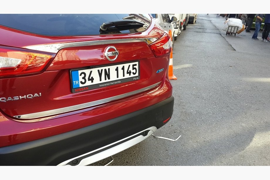 Nissan Qashqai 2014–2021 Rekisterikilven ylälista (ruostumaton teräs) Kuva 5