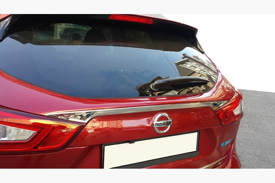 Nissan Qashqai 2014–2021 Rekisterikilven ylälista (ruostumaton teräs) OmsaLine – italialainen ruostumaton teräs Image