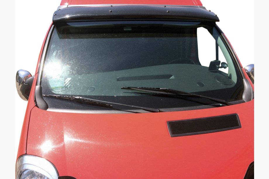 Renault Trafic 2001–2015 Tuulilasin visiiri (kiiltomusta, 5 mm) Image