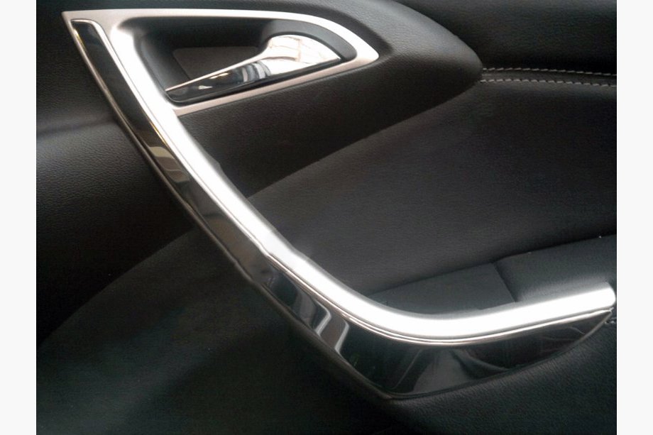 Opel Astra J 2009–2015 Kynnyslistat etuoviin (RST) Image