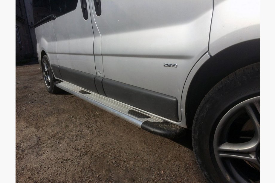 Renault Trafic 2001–2015 Bosphorus OLD Grey sivuastinlaudat (2 kpl, alumiini) Pitkä akseliväli Image