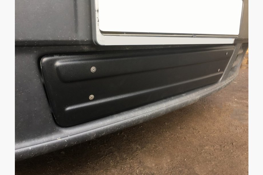 Opel Vivaro 2001–2015 Talvisuoja, alaosa (rekisterikilven alle) Matta, 2001-2007 Image