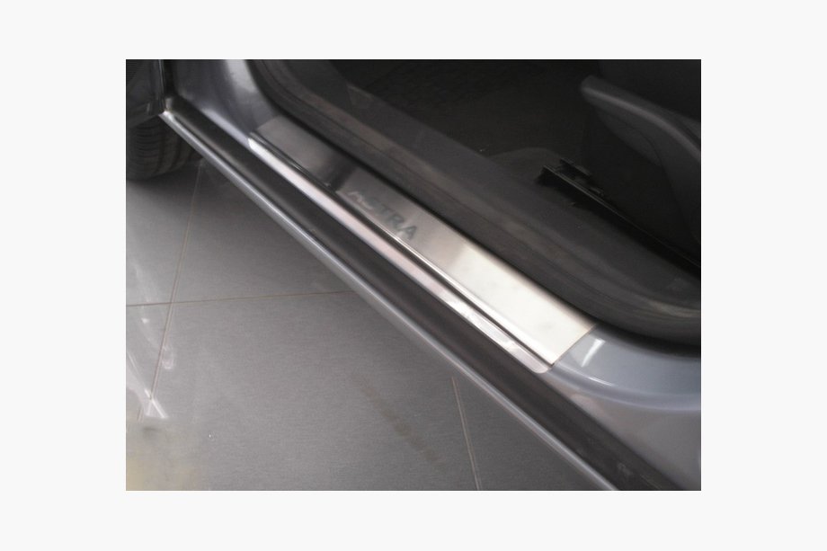 Opel Astra H 2004–2013 Nataniko ovikynnyslistat (4 kpl, ruostumaton teräs) Image