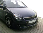 Opel Astra H 2004–2013 Etupuskurin alalippa HB V1 (maalattava) kuva 1