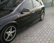 Opel Astra H 2004–2013 HB-sivuhelmat (maalattavaksi) kuva 1