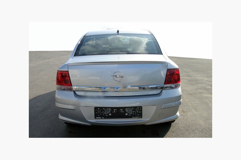 Opel Astra H 2004–2013 Sedan-takaspoileri (maalattava) Image