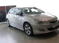 Opel Astra J 2009–2015 Sivuhelmat HB/SW (maalattavaksi) kuva 3