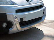 Peugeot Partner Tepee 2008–2018 Etupuskurin lippa (maalattava) kuva 2