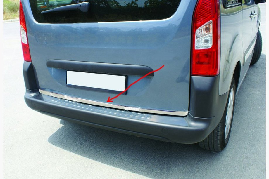 Peugeot Partner Tepee 2008–2018 Takalukun reunalista (ruostumaton teräs) Image