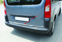 Peugeot Partner Tepee 2008–2018 Takalukun reunalista (ruostumaton teräs) kuva 1