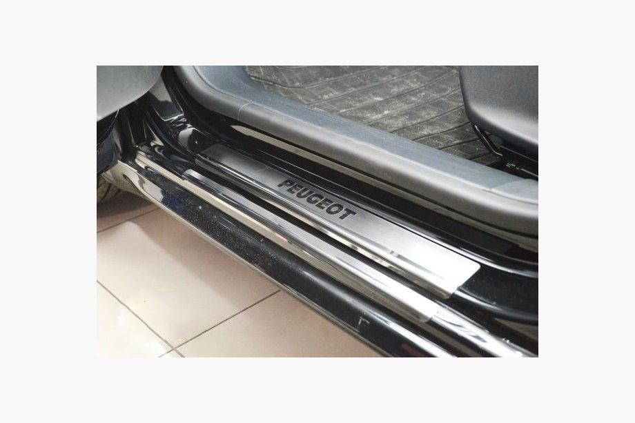 Peugeot 208 2012–2019 Nataniko kynnyslistat (8 kpl, ruostumaton teräs) Image