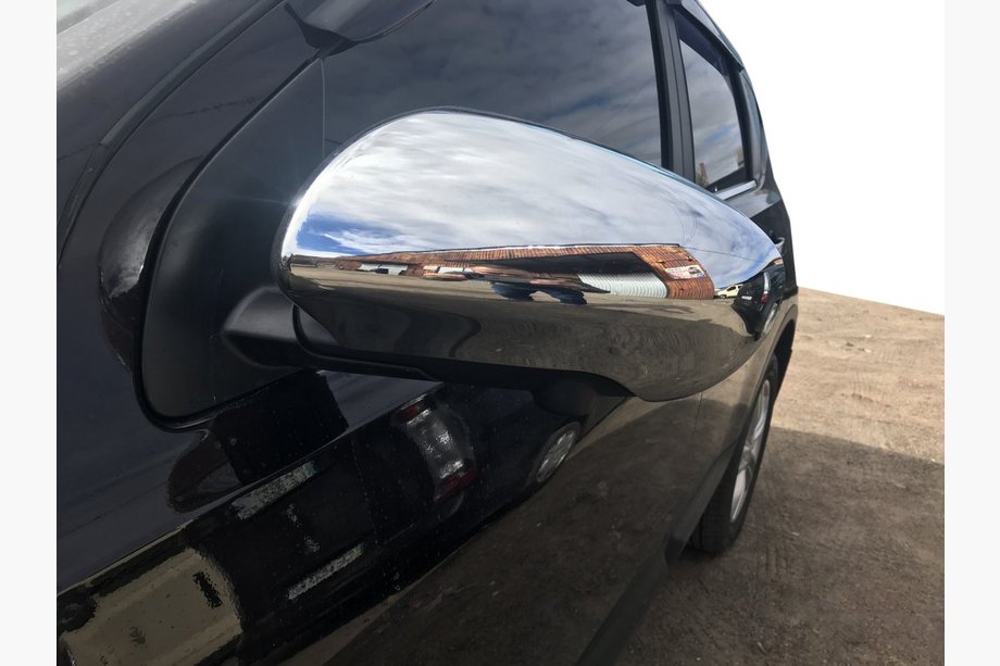 Nissan Qashqai 2007–2010 Sivupeilien kuoret (2 kpl, muovi) Image