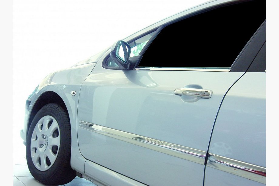 Peugeot 308 2007–2013 Ovilistat (4 kpl, ruostumaton teräs) Image
