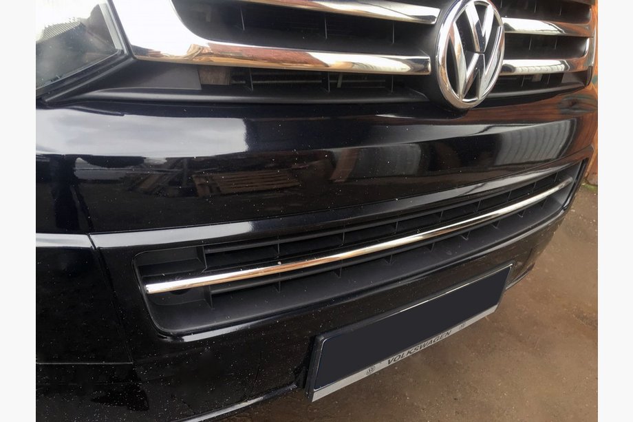 Volkswagen T5 2010–2015 Puskurin säleikön suojalista (ruostumaton teräs) Carmos - turkkilainen teräs Image