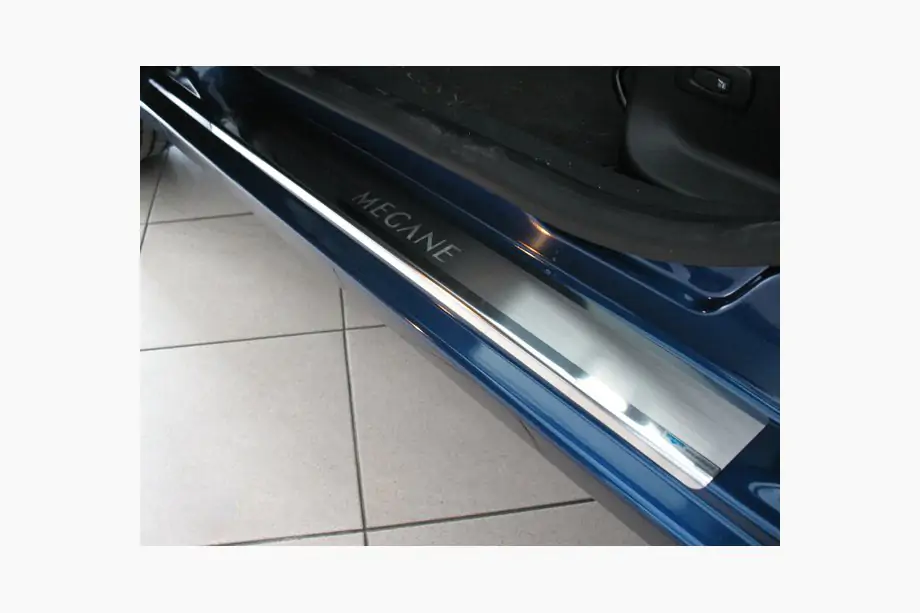Renault Megane III 2009–2016 Nataniko ovikynnyslistat (4 kpl, ruostumaton teräs) Image