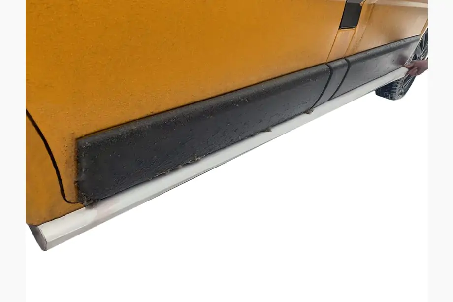Nissan Primastar 2002–2014 Muoviset sivuhelmat (lyhyt akseliväli, 2 kpl, maalattavaksi) Image