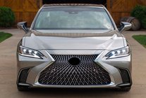 Lexus ES 2012–2018 Etusäleikkö 2015-2018 (F-Sport) kuva 2