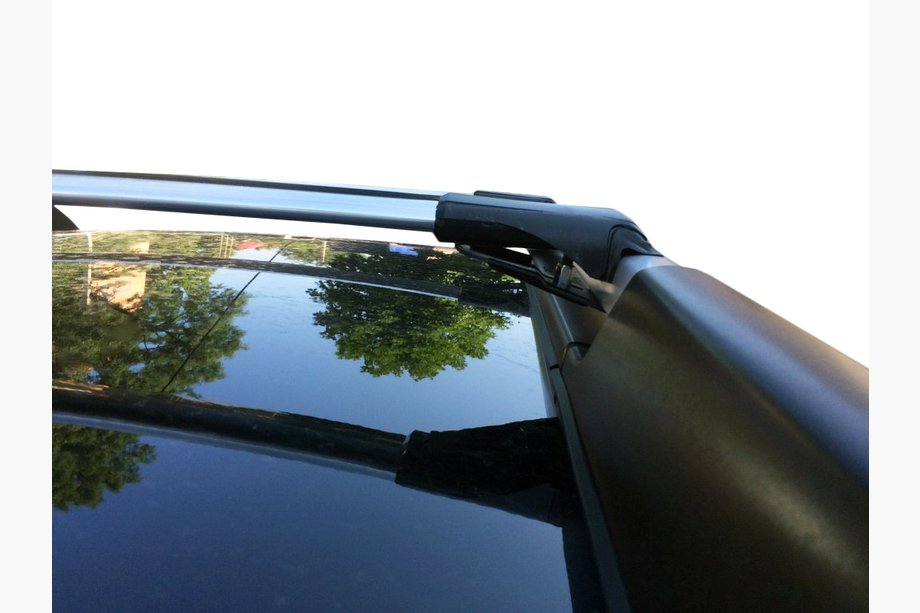 Dacia Duster 2008–2018 Lukittavat poikkitangot kattokaiteille WingBar V1 (2008-2014, 2 kpl) 2008-2014 Harmaa Image
