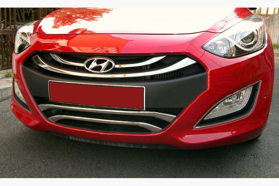 Hyundai I-30 2012–2017 Alasäleikön suojalistat, tyyppi 2 (ruostumaton teräs) Image