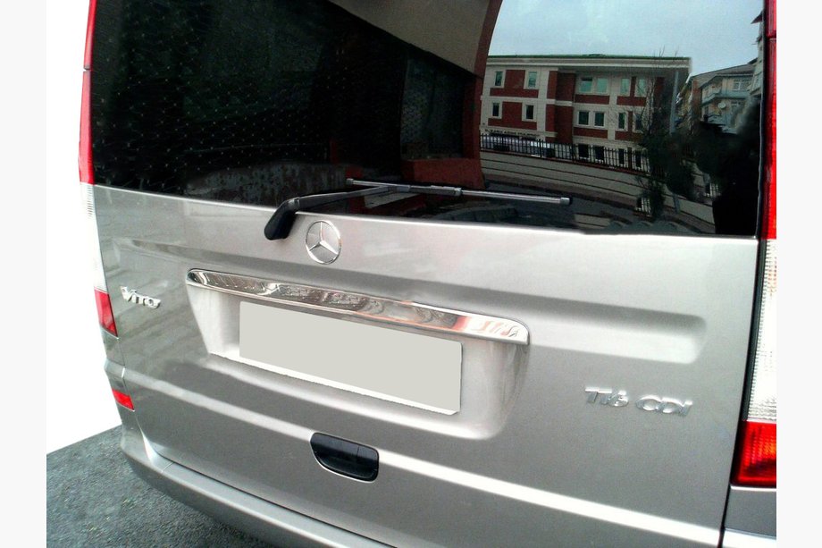 Mercedes Viano 2004–2014 Lista rekisterikilven yläpuolelle (takaluukku, ruostumaton teräs) Carmos - turkkilainen teräs Image