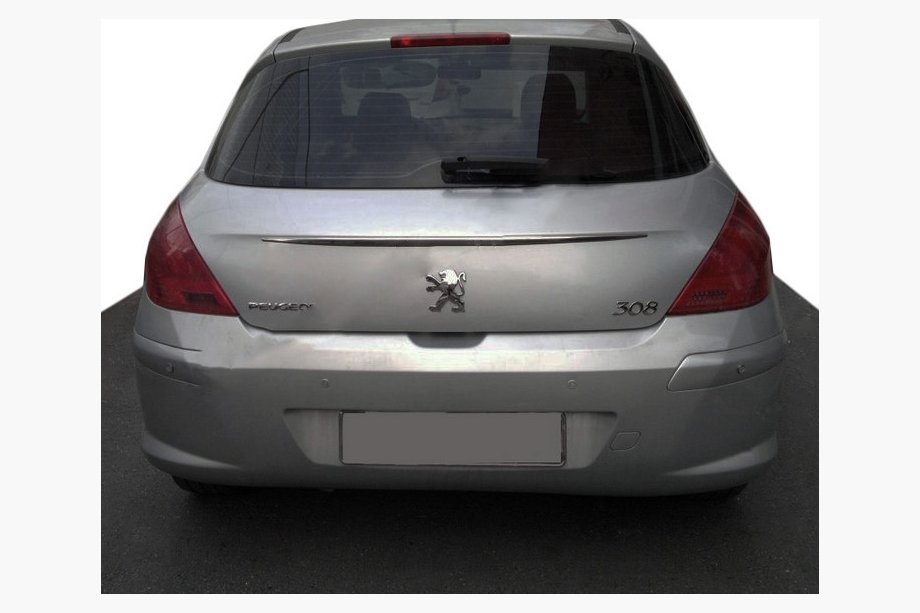 Peugeot 308 2007–2013 Kromilista rekisterikilven yläpuolelle (ruostumaton teräs) Image