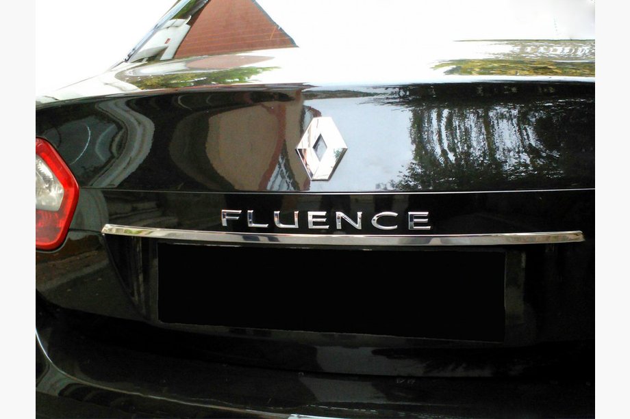 Renault Fluence 2009–2016 Rekisterikilven ylälista (ruostumaton teräs) Image
