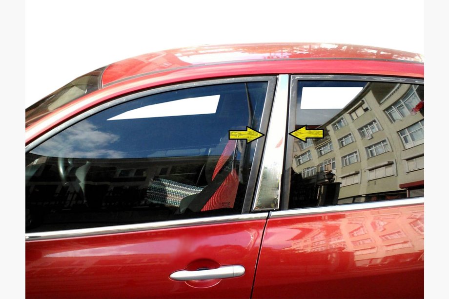 Renault Megane II 2004–2009 Pilarin suojalistat (2 kpl, ruostumaton teräs) Image