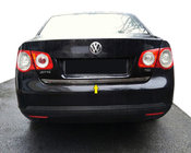 Volkswagen Jetta 2006–2011 Takalaukun reunalista (RST) OmsaLine – italialainen ruostumaton teräs kuva 1