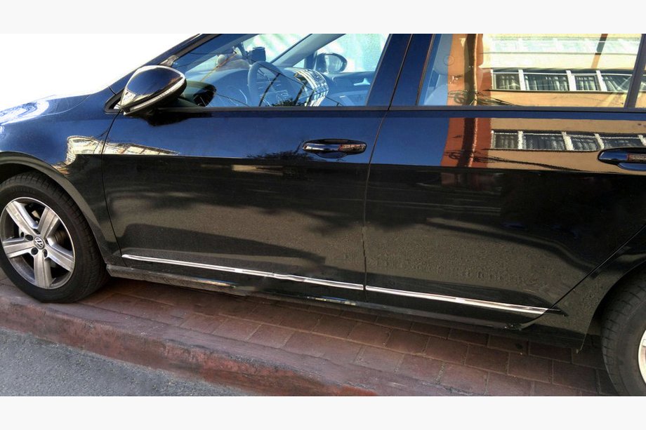 Volkswagen Golf 7/E-Golf 2012–2020 Ovilistat (4 kpl, ruostumaton teräs) Image