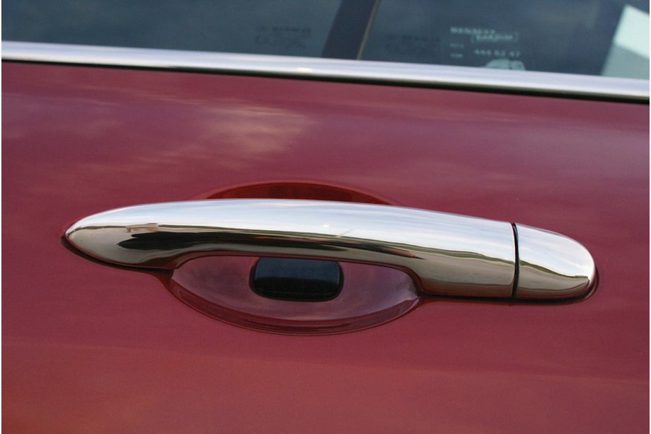Renault Modus 2005–2012 Ovenkahvan kromisuojat (4 kpl, ruostumaton teräs) OmsaLine – italialainen ruostumaton teräs Image
