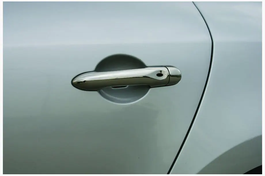 Renault Megane III 2009–2016 Ovenkahvan suojakuoret (4 kpl, ruostumaton teräs) Kuva 6