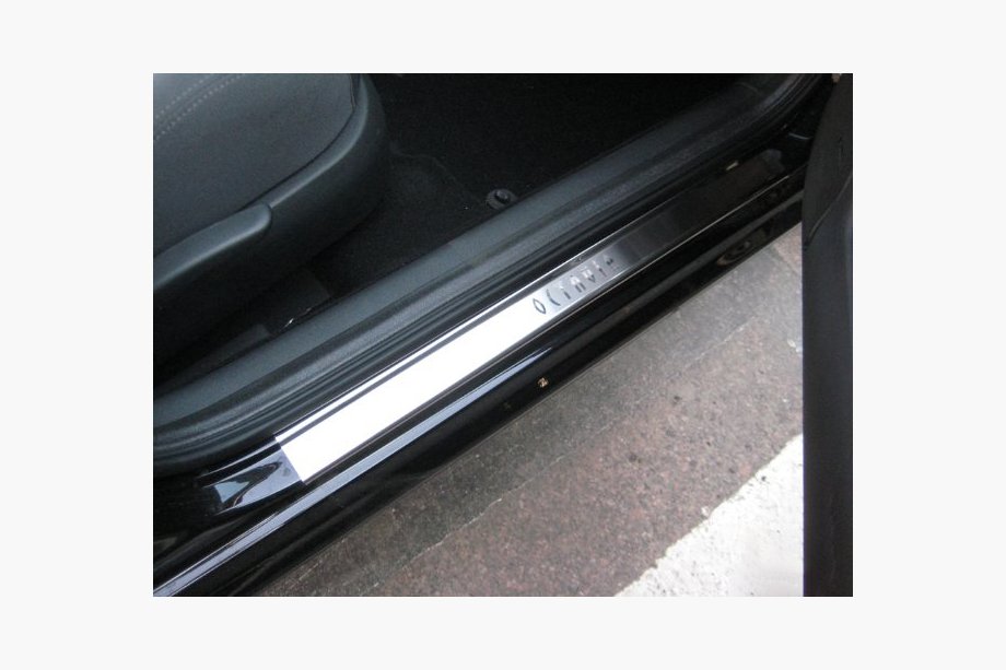 Skoda Octavia I Tour A4 1996–2010 NataNika kynnyslistat (4 kpl, ruostumaton teräs) Image