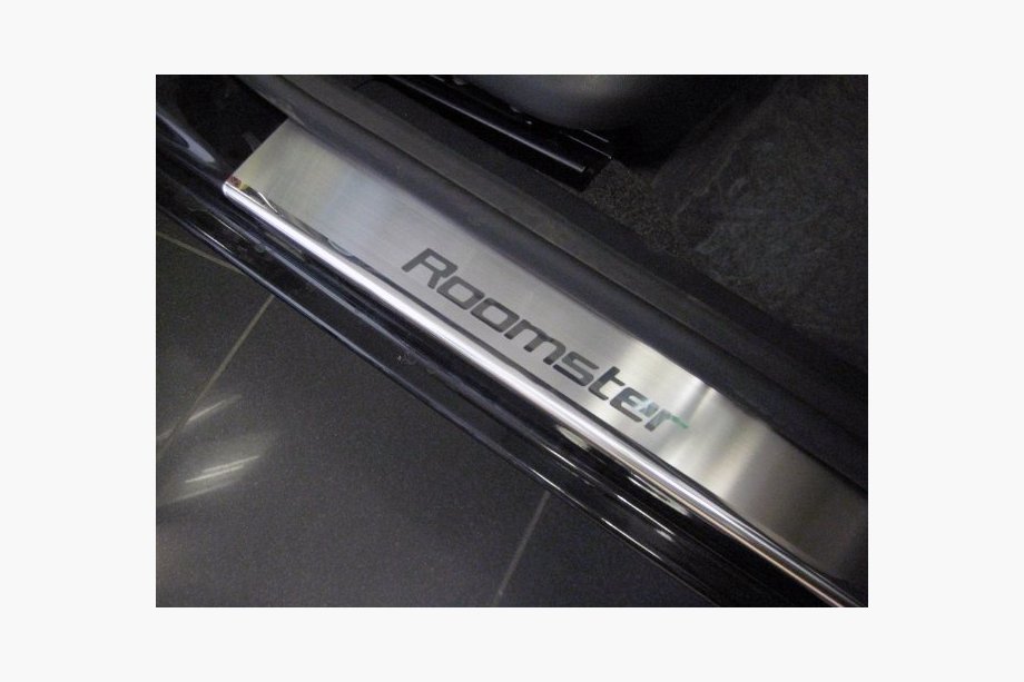 Skoda Roomster 2006–2015 Nataniko ovikynnyslistat (4 kpl, ruostumaton teräs) Vakio – Lohmann-teippi, 0,5 mm Image