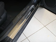 Skoda Superb 2001–2009 Nataniko ovikynnyslistat (4 kpl, ruostumaton teräs) Vakio – Lohmann-teippi, 0,5 mm kuva 1