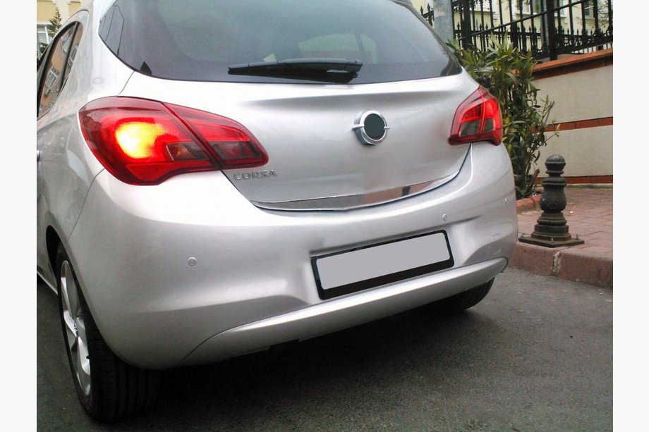 Opel Corsa D 2007–2014 Takalaukun reunalista (RST) Image
