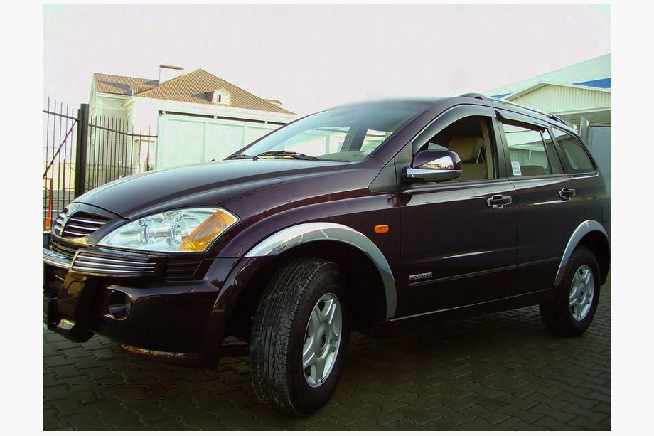 SsangYong Kyron 2005–2014 Lokasuojan kaarien kromilistat Image