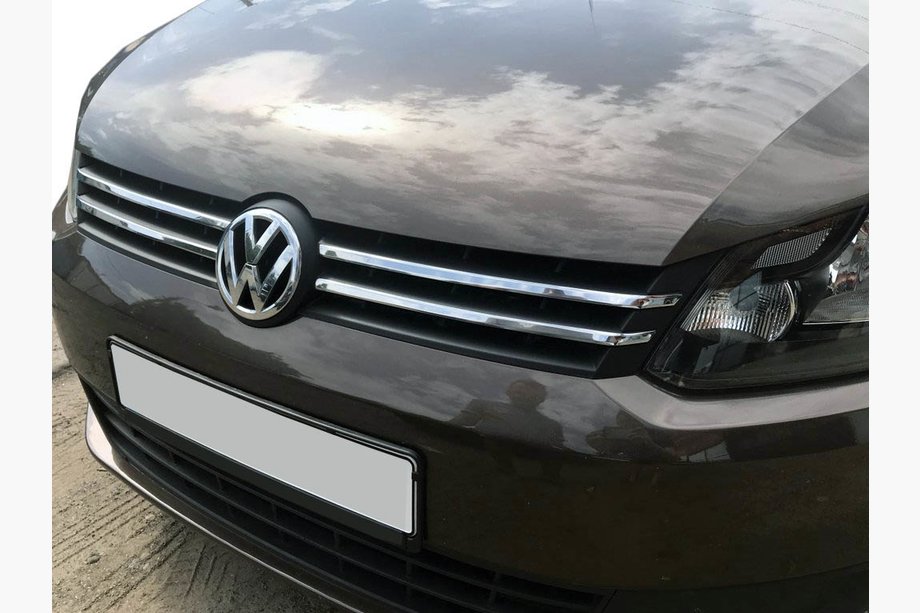 Volkswagen Caddy 2010–2015 Säleikön kromilistat (kapea malli) Image