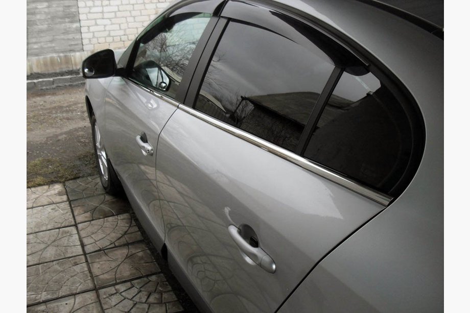 Renault Fluence 2009–2016 Ikkunoiden alareunalistat (4 kpl, ruostumaton teräs) Carmos - turkkilainen teräs Image