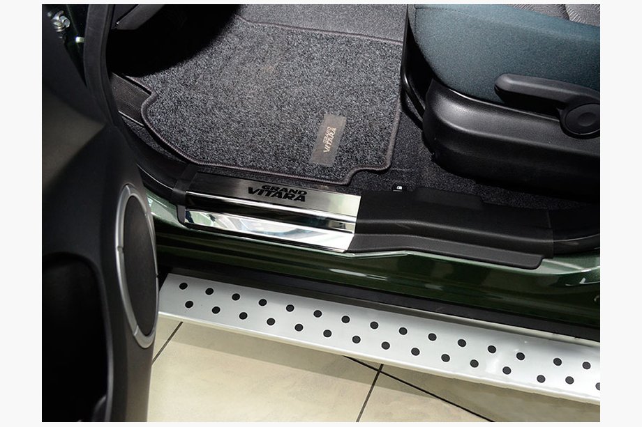 Suzuki Grand Vitara 2005–2017 Natanika Premium kynnyslistat (4 kpl, ruostumaton teräs) Image