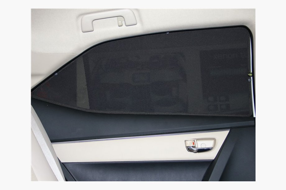 Toyota Corolla 2013–2019 Aurinkosuojaverhot (ikkunan sisään asennettavat) Image