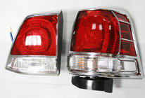 Toyota Land Cruiser 200 2007–2021 Kromiset takavalojen kehykset (2008-2012, 4-osainen, muovi) kuva 1
