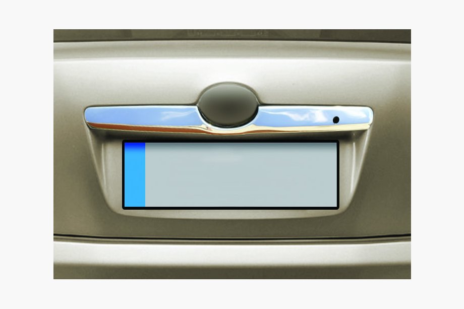 Toyota Camry 2006–2011 POISTO! Ruostumaton lista rekisterikilven yläpuolelle Image