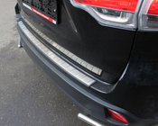 Toyota Highlander 2013–2019 Alkuperäinen takapuskurin suojalista kuva 1
