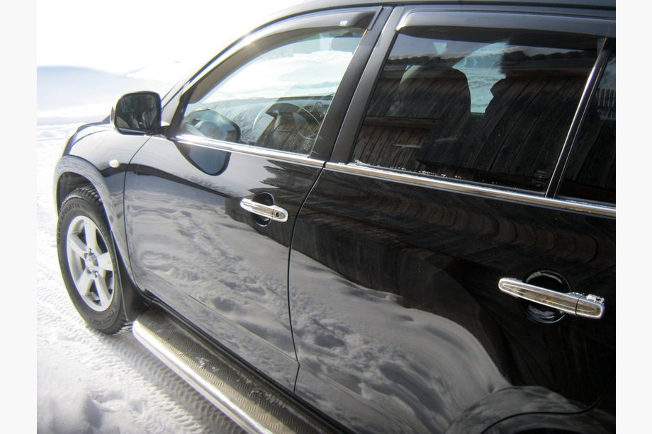Toyota Rav 4 2006–2013 Ikkunankehyksen ulkolistat (4 kpl, ruostumaton teräs) OmsaLine – italialainen ruostumaton teräs Image