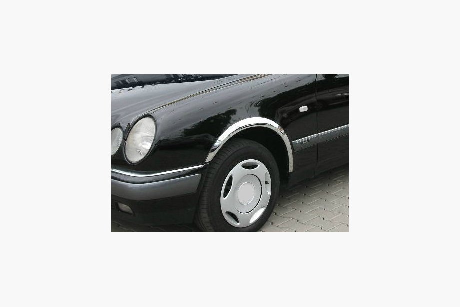 Mercedes E-sarja W210 1995–2002 Pyöränkaaren kromilistat (4 kpl, ruostumaton teräs) Image