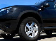 Renault Duster 2008–2017 Lokasuojan kaarilevikkeet (4 kpl, musta metalli) Mattamusta kuva 1