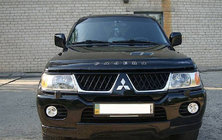 Mitsubishi Pajero Sport 1996–2007 Konepellin tuuliohjain (VIP) kuva 1