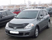 Nissan Tiida 2004–2011 Konepellin tuuliohjain (VIP) kuva 1